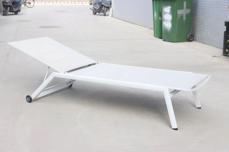 Solo Sun Lounger 44