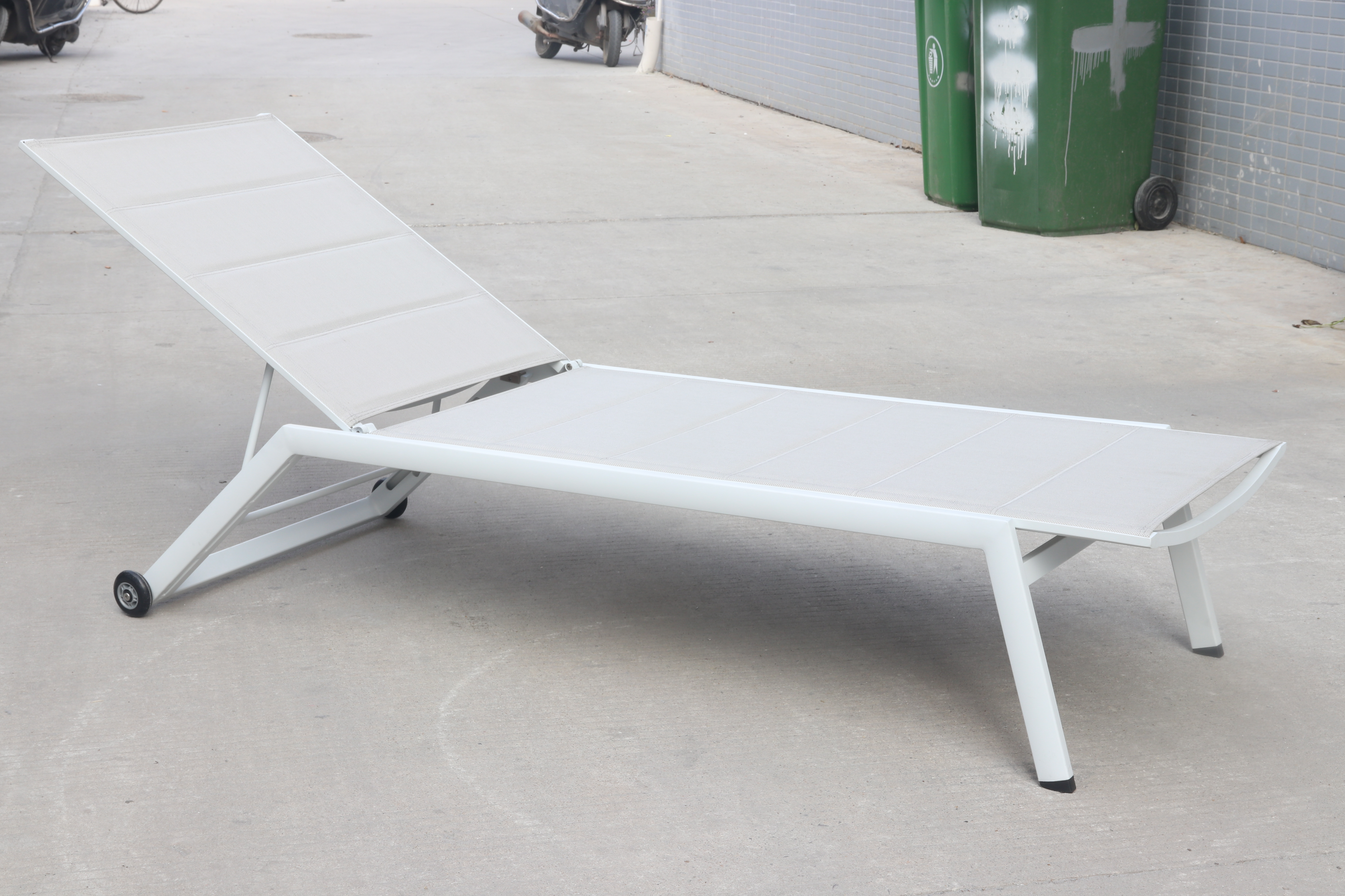 Solo Sun Lounger